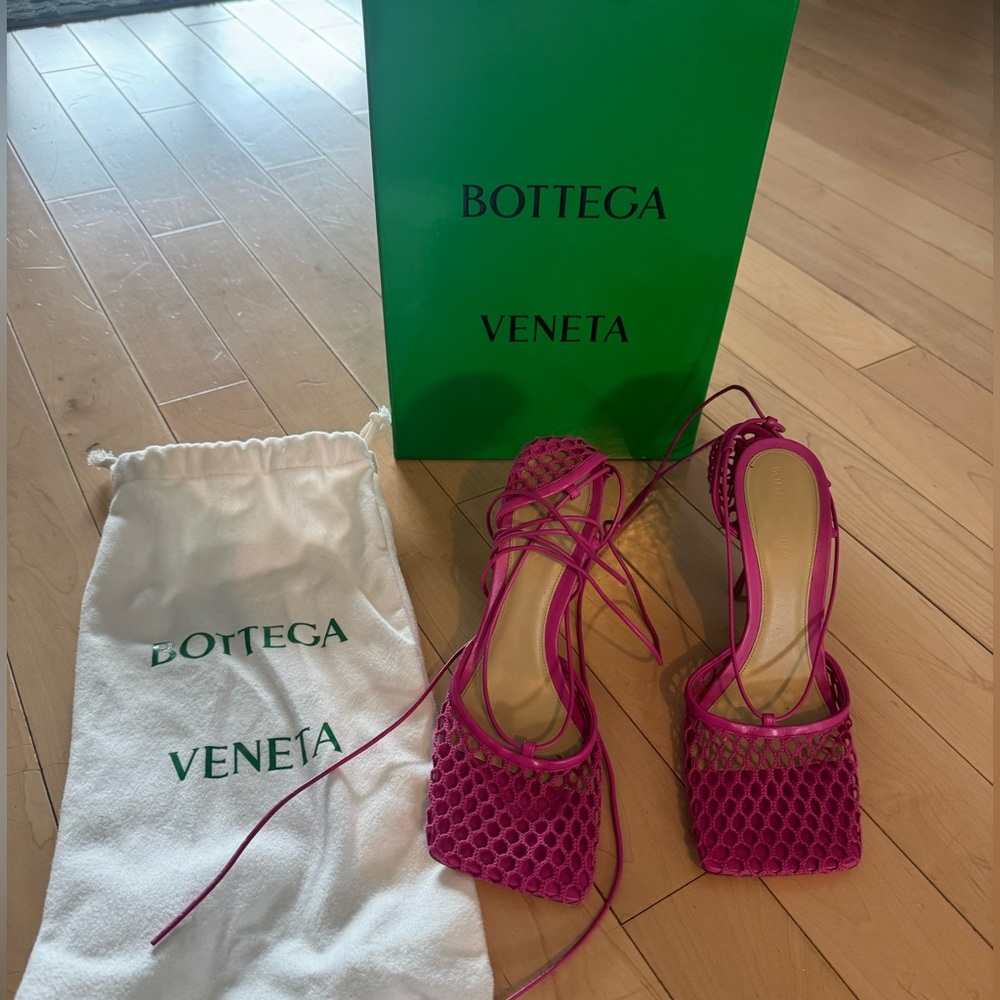 Bottega Veneta size 41 pink mesh heels